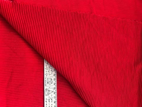 Синтетика трикотаж червона, відріз 1,80 × 2,30 м, A0032